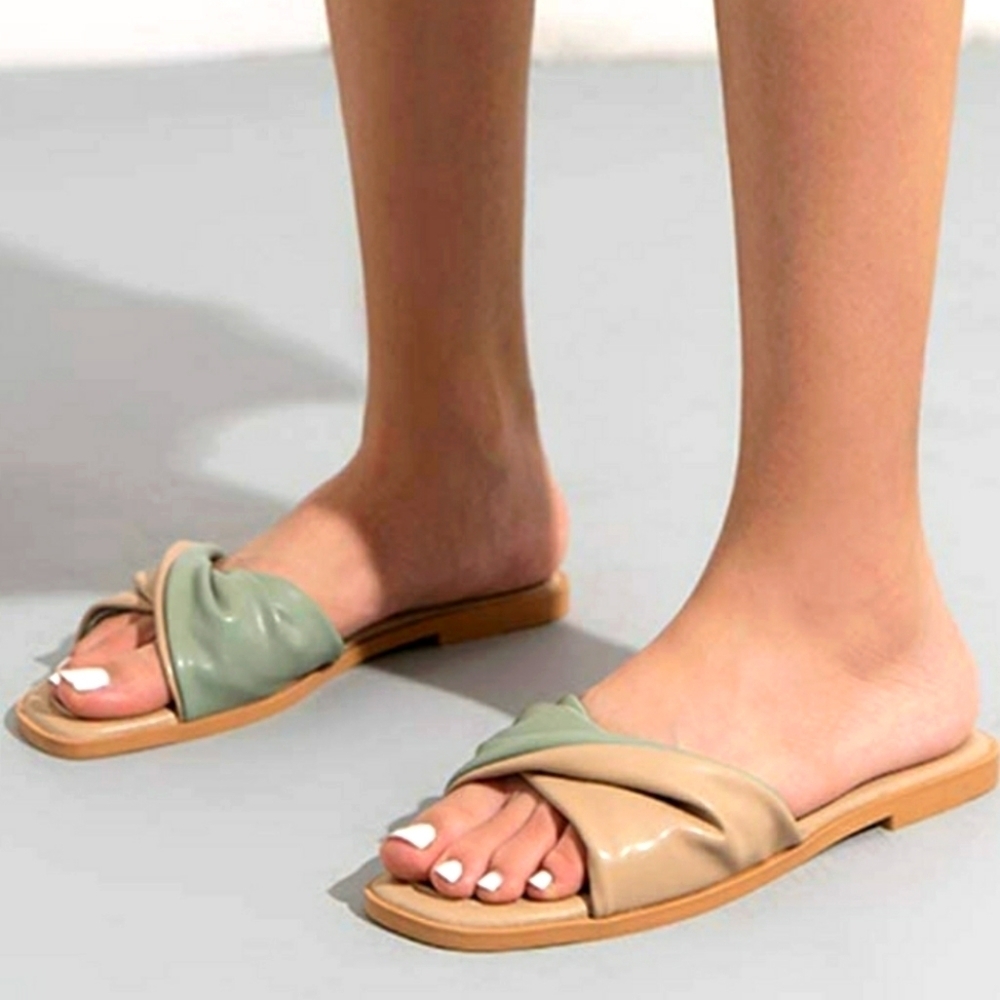 Cupshe Sage Green & Tan Twisted Fux Leather Slides Size 7